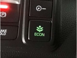 ★ECONスイッチ★ エコドライブを加速しよう!スイッチをONにすると、運転の仕方によるロスを抑え込み燃費をよくするようクルマが頑張ります(*^ー^*)燃費向上にチャレンジ♪