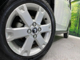 【純正15インチアルミホイール】外観にマッチした純正アルミホイールを装着しております。各種社外アルミホイールや、スタッドレスタイヤも取扱いしております。是非ご相談ください♪