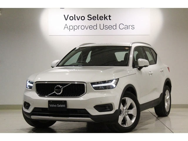 XC40 T4 モメンタム