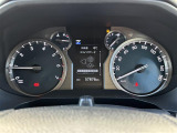 【スピードメーター】メーターがシンプルで見やすく運転しやすいですね。