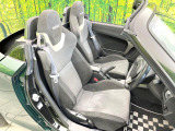 運転席シート廻りは使用感も少なく、良好な状態となっています。丁寧に使われていたことがよくわかりますね。