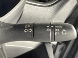 【オートライト(AUTO)】外の明るさをシステムが感知して、自動でヘッドライトが点灯します!ヘッドライトをつけ忘れを防ぐ便利機能です。