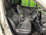 運転席シート廻りは使用感も少なく、良好な状態となっています。丁寧に使われていたことがよくわかりますね。