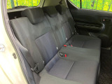 後部座席も気になるようなキズ・汚れやへたり等、大きなダメージはなく、良好な状態です。