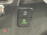 【ECONモード(イーコン)】クルマの動きを管理するシステムです。燃費を優先に自動制御されるもので、低燃費走行を自然にできるようになります。