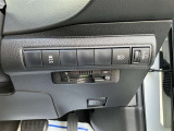 オートマチックハイビームとは、先行車や対向車のライトを認識し、ハイビームとロービームを自動で切り替える機能です。夜道の視界を確保します。詳細は販売店スタッフまでおたずねください。