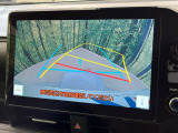 【バックカメラ】駐車時に後方がリアルタイム映像で確認できます。大型商業施設や立体駐車場での駐車時や、夜間のバック時に大活躍!運転スキルに関わらず、今や必須となった装備のひとつです!