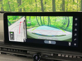 【アラウンドビューモニター】専用のカメラにより、上から見下ろしたような視点で360度クルマの周囲を確認することができます☆死角部分も確認しやすく、狭い場所での切り返しや駐車もスムーズに行えます。