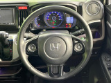 【純正革巻きステアリング】上質な革を使用することで、手にしっかり馴染みとても運転しやすいハンドルです♪