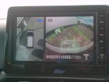 アラウンドビューモニター。上空から見下ろしているかのような映像を映し出して、スムースな駐車をアシストします。