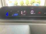 見た目が大事!な外装はぴかっとキレイに磨いており、経年のくすみもよみがえっております。ヘッドライトやドア周辺を磨く際にはマスキングテープを使用して保護しながら丁寧に作業をしております。