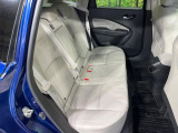 後部座席も気になるようなキズ・汚れやへたり等、大きなダメージはなく、良好な状態です。
