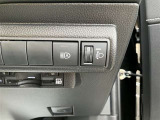 オートマチックハイビームとは、先行車や対向車のライトを認識し、ハイビームとロービームを自動で切り替える機能です。夜道の視界を確保します。詳細は販売店スタッフまでおたずねください。