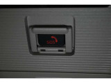 ヘルプネットボタン(緊急通報システム)装備!ドライバーの異常時対応通報とボタン操作による手動通報ができます。