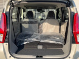 普段のお買い物や通勤、送迎等に十分な荷室スペースを確保しております。セカンドシートを倒すと、大きな荷物の積載も可能です♪