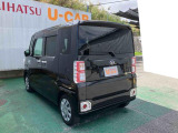 左斜め後ろ