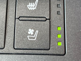 【シートベンチレーション】夏場は涼しい風でお尻や背中の熱やムレを防ぎ、冬はエアコンよりも早く温まってポカポカに!季節を問わず快適に過ごせます。