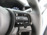 ハンドル右側にはクルーズコントロールのスイッチが装備され運転中の操作も安心して行えます!