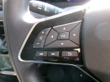 ステアリングスイッチ装備!オーディオ操作等もスマートに♪