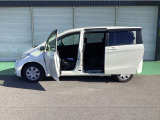 開口、大きなドア開口で乗り降りも楽々です!