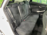 後部座席も気になるようなキズ・汚れやへたり等、大きなダメージはなく、良好な状態です。