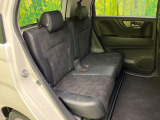 後部座席も気になるようなキズ・汚れやへたり等、大きなダメージはなく、良好な状態です。