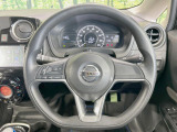 【ステアリングスイッチ】運転中、前方から目線をそらすことなく、オーディオ等の操作が可能な便利機能!安心&快適なドライブを演出してくれます♪