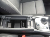 センターコンソール下収納