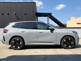 ご納車後も全国約200拠店のBMW正規ディーラーサービス工場にて保証対応いたします。お近くのBMW正規ディーラーをご案内の上、アフターメンテナンスをお受け頂けますので、安心してお乗りいただけます!!