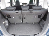 【トランク】荷物を積むのに十分な広さです!出かけ先でお土産を沢山買っても大丈夫♪