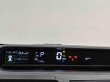 TFTカラ-マルチインフォメ-ションディスプレイ4.2インチの液晶画面に、安全・安心のコンテンツやオ-トエアコンのステ-タスなど、さまざまな運転情報を表示し見やすさにこだわったメ-タ-です♪