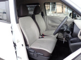 運転席も大きな擦れもなく状態良好です。