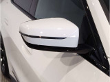 【BMWミラー】視認性の高いスタイリッシュなミラー。自動防眩機能も付いており夜間のドライビングをサポートします。
