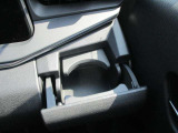 運転席で使用できるドリンクホルダーです。