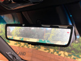【デジタルインナーミラー】カメラが撮影した車両後方の映像をルームミラー内に表示。クリアな視界で状況の確認が可能です!※ドラレコ機能ご利用には別途SDカードをご用意いただく場合があります。