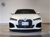【キドニーグリル】BMWは約90年もの間、ほぼ全ての車両にひと目でBMWだと分かるこの特徴的なフロントグリルが備えられ、デザイン・アイコンとして親しまれてきました。
