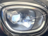 ●LEDヘッドライト:夜間走行時も良好な視界を確保し安心して運転できる高輝度LEDヘッドライトを装備!点灯速度が早く、消費電力も抑えられています。