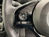 ステアリングにオーディオ操作スイッチが付いています。オーディオ画面に直接タッチしなくても操作が出来ますので、運転に集中できます。