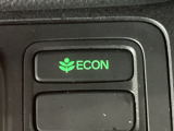★ECONスイッチ★ エコドライブを加速しよう!スイッチをONにすると、運転の仕方によるロスを抑え込み燃費をよくするようクルマが頑張ります(*^ー^*)燃費向上にチャレンジ♪