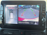 アラウンドビューモニターは車庫入れの強い味方となってくれます。上から車を見下ろすように視ることで、駐車場枠内にビシッと真っ直ぐ停めれます!☆一度使ったらわかって頂けます☆