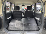 普段のお買い物や通勤、送迎等に十分な荷室スペースを確保しております。セカンドシートを倒すと、大きな荷物の積載も可能です♪