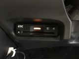 いまや快適なカーライフに欠かせないETCが付いています。