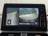 アラウンドビューモニターは前方や側面を映し出すことも可能ですので発進時の確認や幅寄せ離合時などにとても便利です。