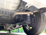お車を安心してお乗りいただく為には、足回りの定期点検が欠かせません。サービスサポート(有償保証)では無料点検もご提供しており、安心のカーライフをお過ごしいただけるサポート体制が整っています。