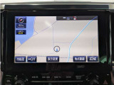 純正ナビを装備。タッチパネル式で使いやすく、お出かけもラクラクです。