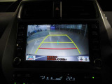 バックモニターがついていますので、バックでの駐車が苦手な方でも大丈夫です 実際のバック駐車は目視確認と合わせてお使い下さい