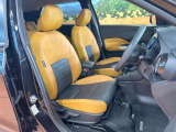 運転席シート廻りは使用感も少なく、良好な状態となっています。丁寧に使われていたことがよくわかりますね。