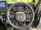 【ホンダセンシング】走行中に前方の車両等を認識し、衝突しそうな時は警報とブレーキで衝突回避と被害軽減をアシスト。より安全にドライブをお楽しみいただけます。