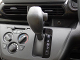 オリックス認定中古車は厳選した上質な車輌のみをお届け致します。全車にプロの職人による徹底した内外装の清掃、磨き上げております。