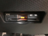 ETCを装備しています☆有料道路の料金所をノンストップで通過できてとても便利です☆高速道路のETC割引なども使えるのであるに越したことはない機能です!